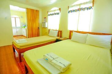 Pensió Necy S Homestay