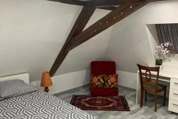 Aamiaismajoitus (B&B) Chambre Rustique Avec Double Lit Et Sa Salle De Bain Privée