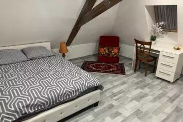 Aamiaismajoitus (B&B) Chambre Rustique Avec Double Lit Et Sa Salle De Bain Privée