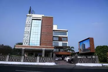 Hotel Anukulas Residency   Vellore