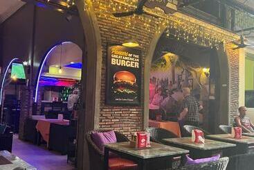 펜션 White River Guesthouse