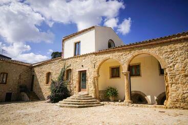 Masseria Santa Barbara