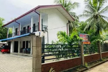 Pensió Akeesha Rest Kataragama