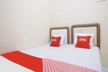 酒店 Spot On 91977 Kost Ketapang Syariah