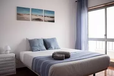 Retkeilymaja Baleal Surf Emotions