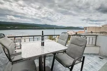 پانسیون Studio & Apartments More