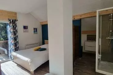 Pension Mont Bivouac, Chambre,entrée Et Sdb Privée,balcon Vue Mtblanc