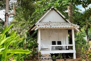 Resort Kohmak Homehug&beachclub