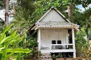 Resort Kohmak Homehug&beachclub