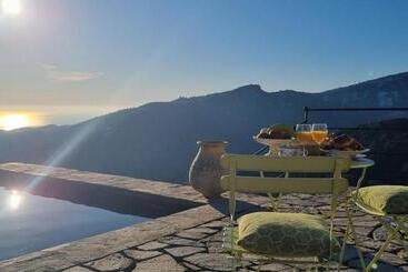 مبيت وإفطار Domaine Colonna Santini ,chambre D Hôtes Piscine, Sauna, Spa