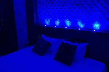 فندق Capital O 89011 The Awadh Residency