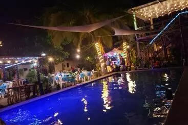 پانسیون Hostal Copacabana Sv