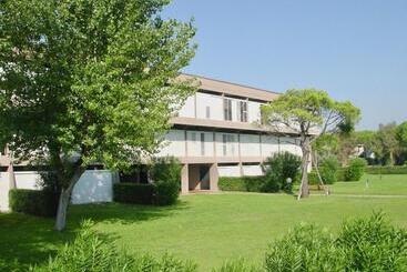 Apartments In Residence With Swimming Pool In Marina Di Bibbona