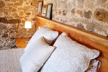 Bed and Breakfast L Espigol Antiga Era