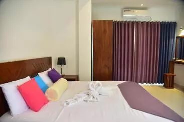 ホテル Eden Grand