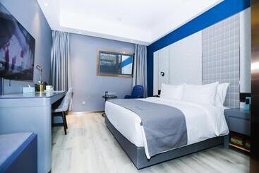 Lanou Hotel Nanchang Tengwang Pavilion Bayi Metro Station