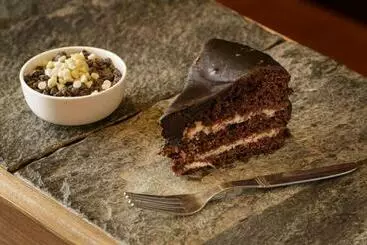 Hotel Naggar Delight & Wool Cafe