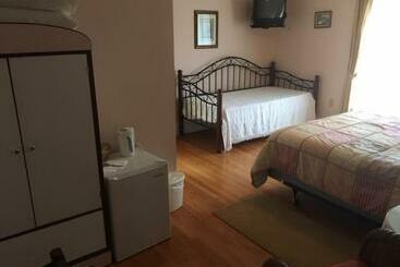 Bed and Breakfast Four Creeks Bed&breakfast