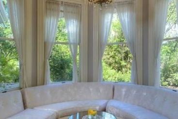 مبيت وإفطار The Pink Mansion