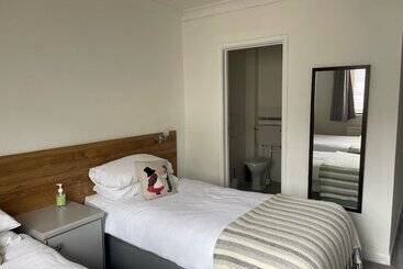 Hotel Salutation Inn