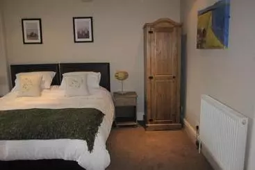 بنسيون The Dorchester Guest House