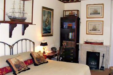 Pinehill Inn Bed & Breakfast