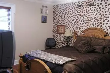 Shalom House Bed And Breakfast