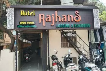 ホテル Rajhans Lodging & Boarding By Wb Inn