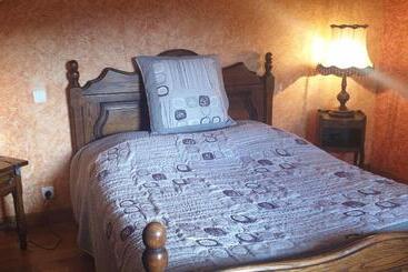 مبيت وإفطار La Mouche Villa Chambre Familiale Piscine