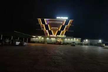 ホテル Pragati