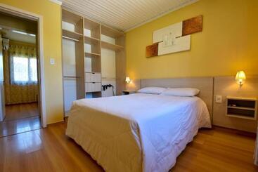 Pensión Stillo Gramado Dutra Com Café Da Manhã