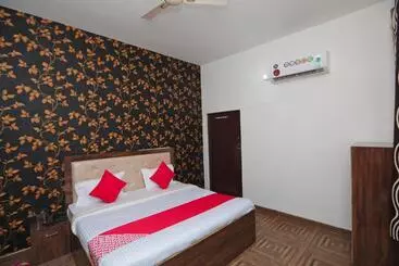 Hotelli Oyo 40061 King Palace