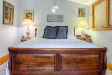 ベッドアンドブレックファースト Sweetwater Branch Inn