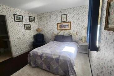 Greystone Manor Bed & Breakfast