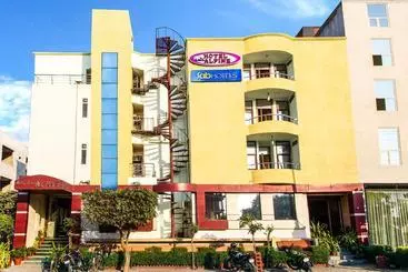 Hotel Fabexpress Alpine