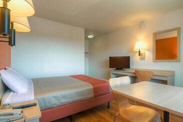 Motel 6san Ysidro, Ca San Diego Border