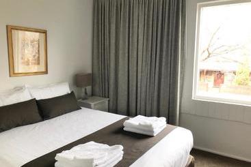 Archer Street – Adelaide Dresscircle Apartments