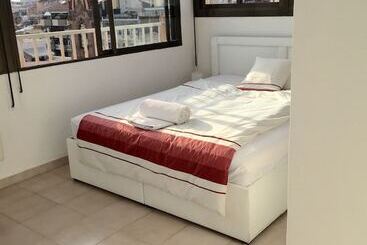 تختخواب و صبحانه The Sky Dome