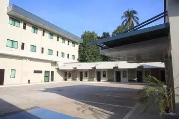 Aranjuez Hotel & Suites