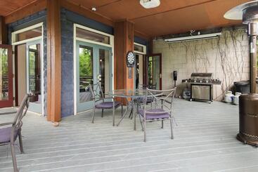 Otel Stone Waters Inn