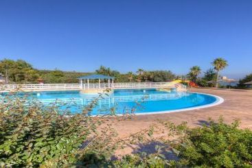 ホテル Villaggio Camping Internazionale Manacore