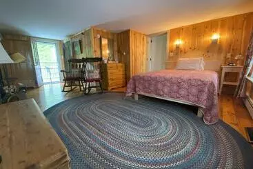 James Place Inn Bed And Breakfast