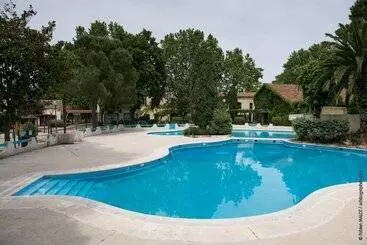 Reşedinta Adonis Arles by Olydea