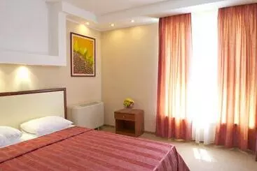 هتل Optima Deluxe Kryvyi Rih