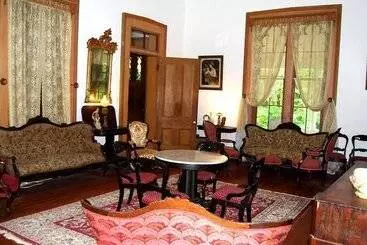 Glenfield Plantation Historic Antebellum Bed And Breakfast