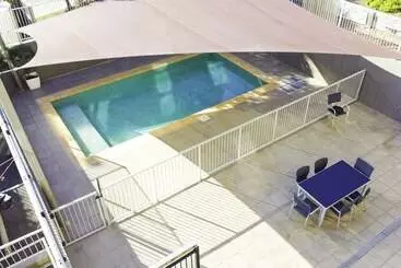 Gladstone Downtown Central Apartment Hotel Official