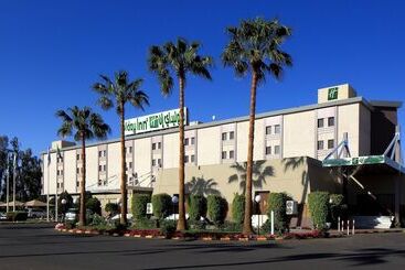 هتل Holiday Inn Tabuk, An Ihg
