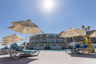 هتل Sunrise Alex Avenue