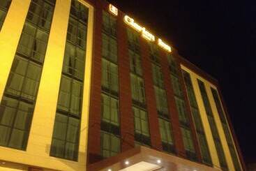 Hotelli Clarion Inn Sevilla