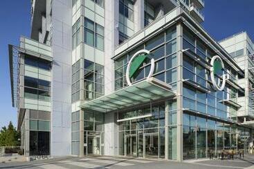 فندق Element By Westin Vancouver Metrotown